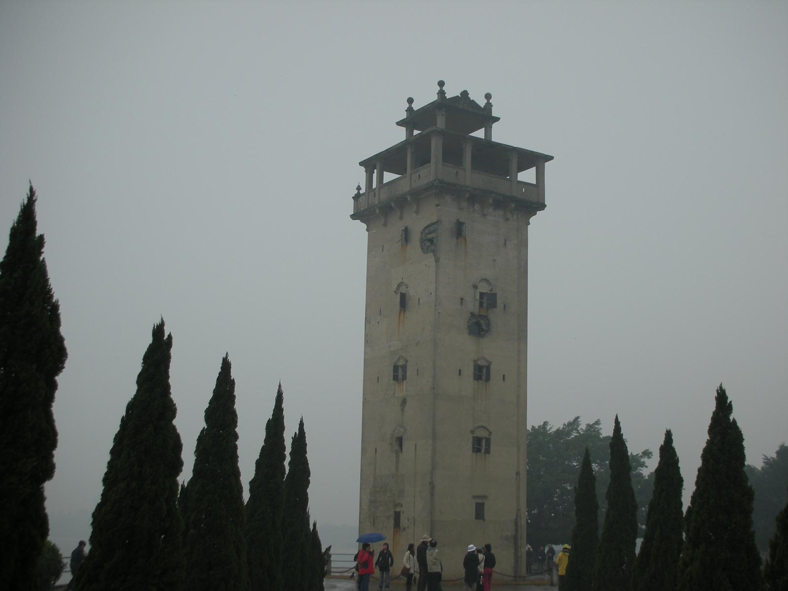 「華僑の第一の故郷」と呼ばれる開平(その5.「広東省一美しい村」と呼ばれる馬降龍と抗日戦争時の爪跡が残る南楼)